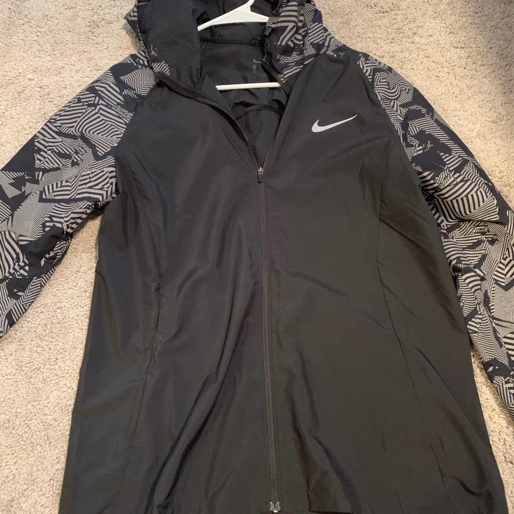Nike rain jacket/wind breaker